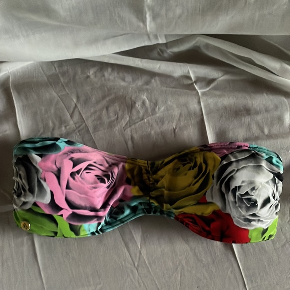 Volcom Bikini Top - Picture 6 of 8